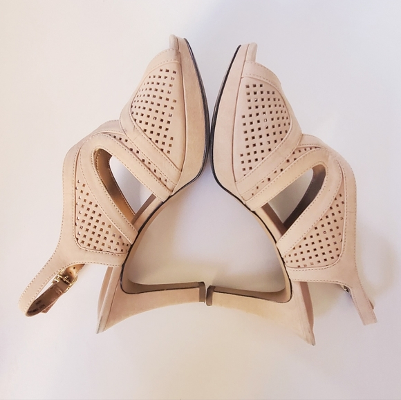 💕Clarks Women's Delsie Grace High Heel💕 - Picture 4 of 9